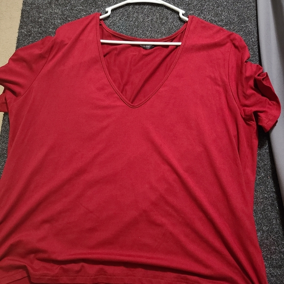 Plus Plunging Neck Solid Tee - Picture 3 of 3